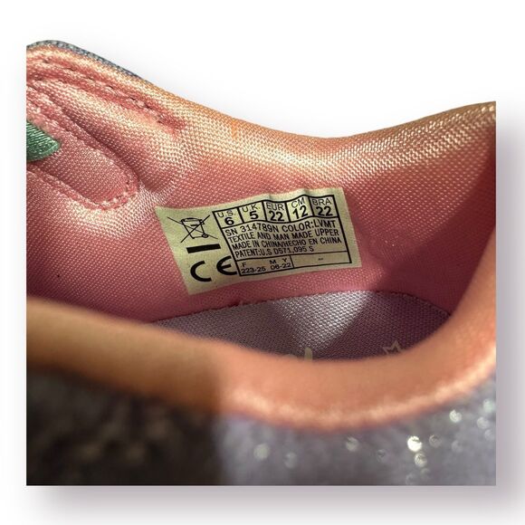 Sketchers Girls Twinkle Toes Unicorn Charmed Light Up Shoes Size 6 US - Picture 6 of 6